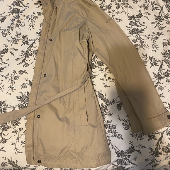 Columbia rain jacket - Picture 2 of 2